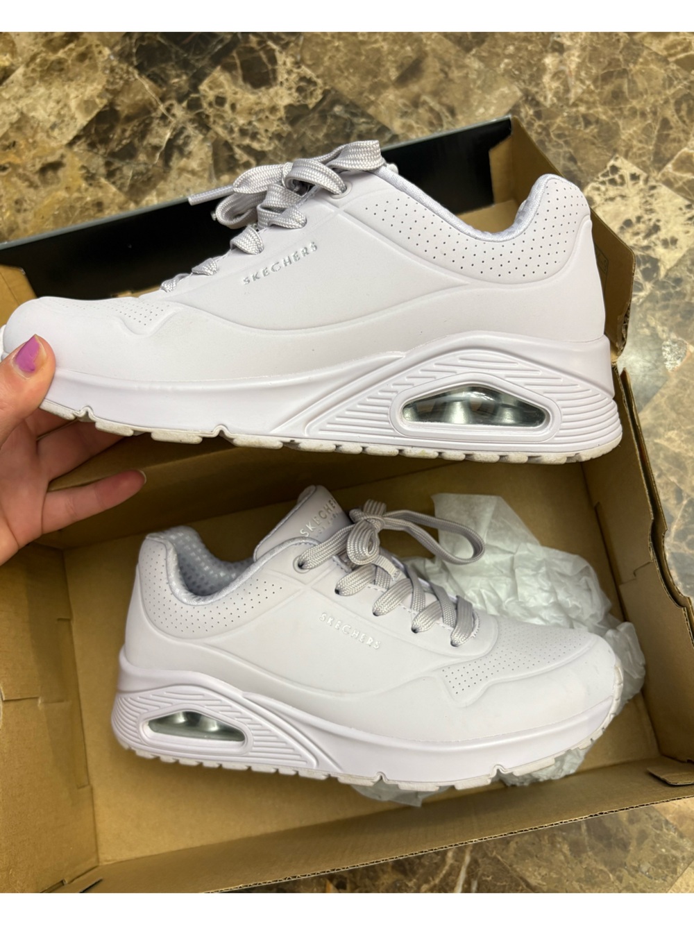 Skechers Women’s All-White Chunky Air-Cushion Sneakers size 7.5